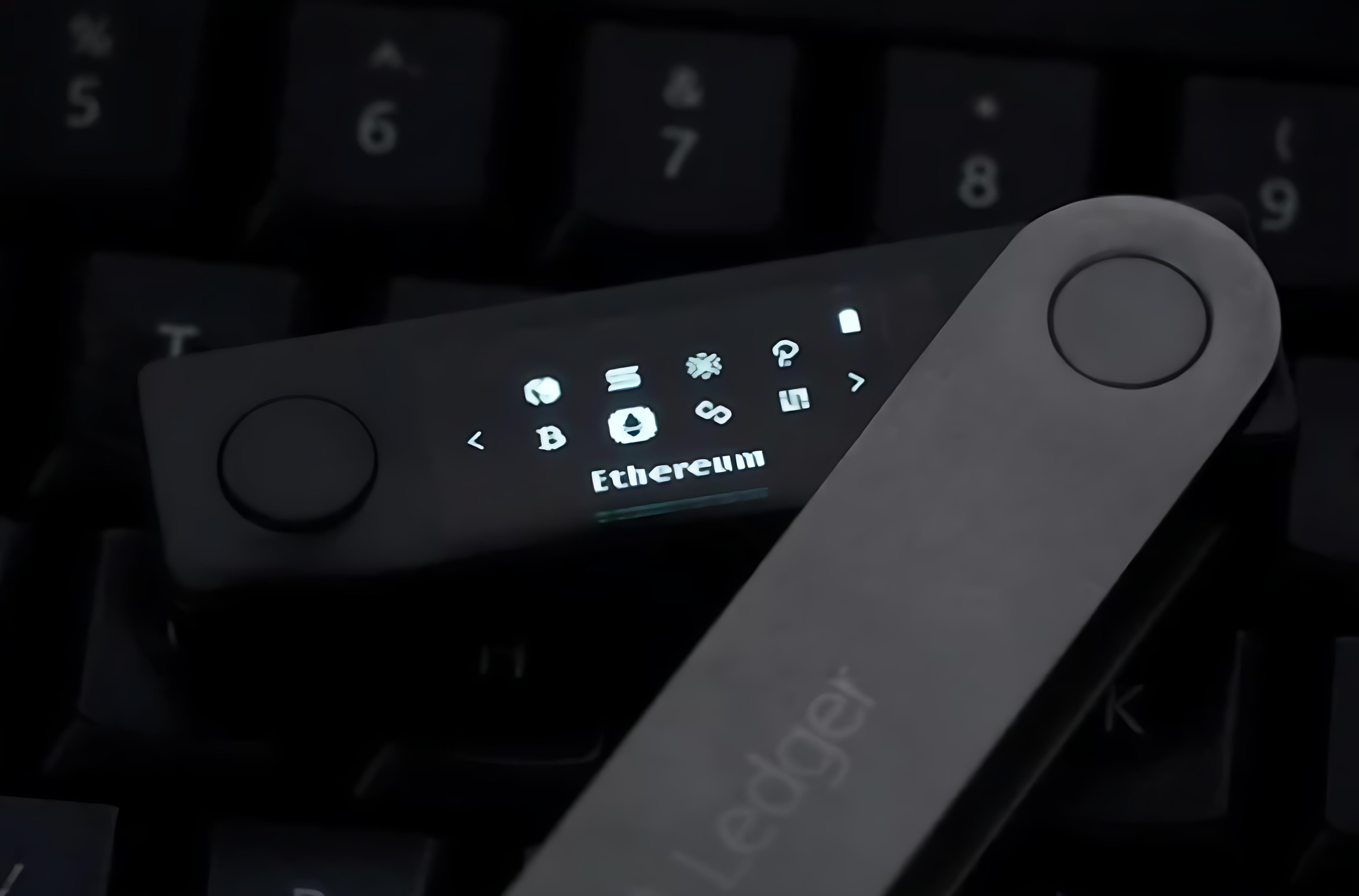 Ledger代购 ｜  海外直采冷钱包硬件钱包合规发货